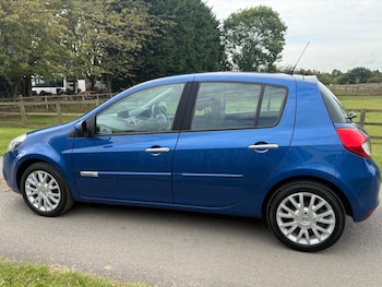 Used Renault Clio 2010 for sale - 75806570: Photo