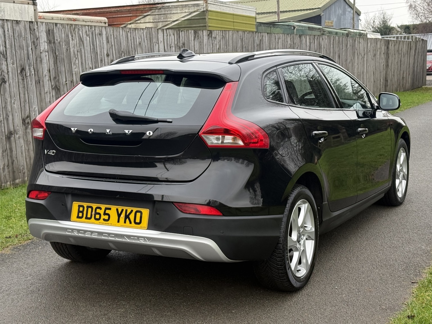 Used Volvo V40 2015 for sale - 77438417: Photo 10