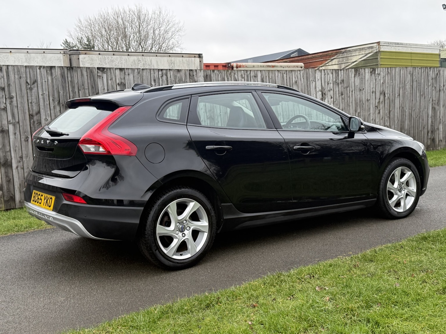 Used Volvo V40 2015 for sale - 77438417: Photo 16