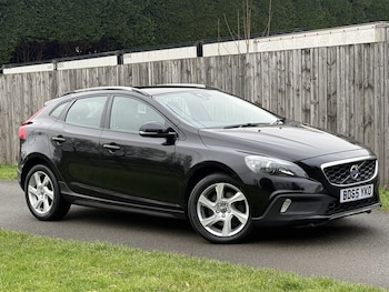 Used Volvo V40 2015 for sale - 77438417: Photo