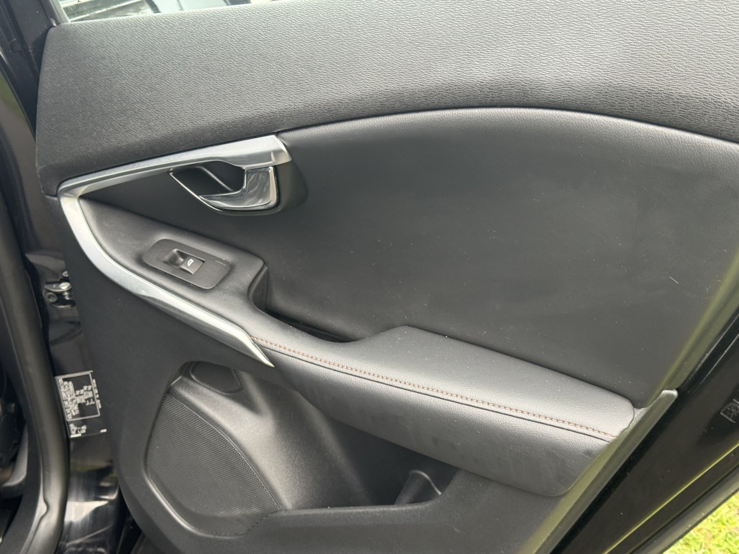 Used Volvo V40 2015 for sale - 77438417: Photo 39