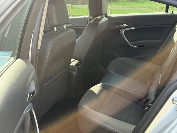 Used Vauxhall Insignia 2011 for sale - 76098760: Photo 31