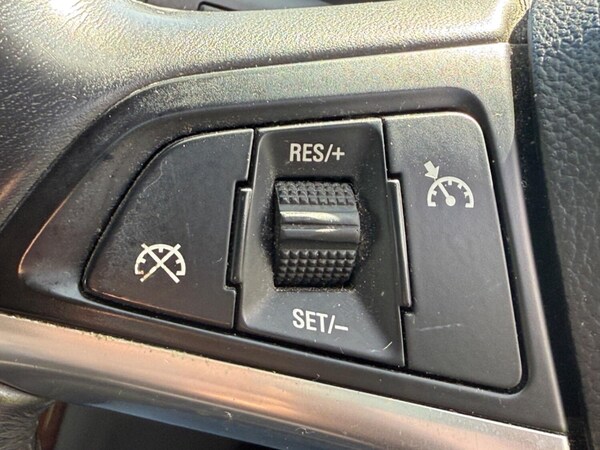 Used Vauxhall Insignia 2011 for sale - 76098760: Photo 34