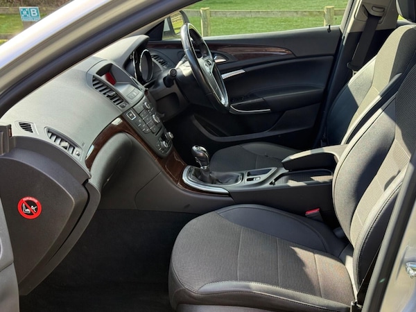 Used Vauxhall Insignia 2011 for sale - 76098760: Photo 3