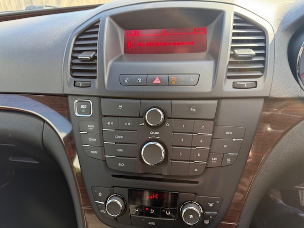 Used Vauxhall Insignia 2011 for sale - 76098760: Photo 5