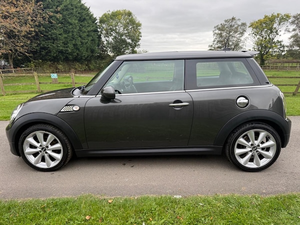 Used MINI Hatch 2011 for sale - 76211828: Photo 24