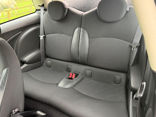 Used MINI Hatch 2011 for sale - 76211828: Photo 32