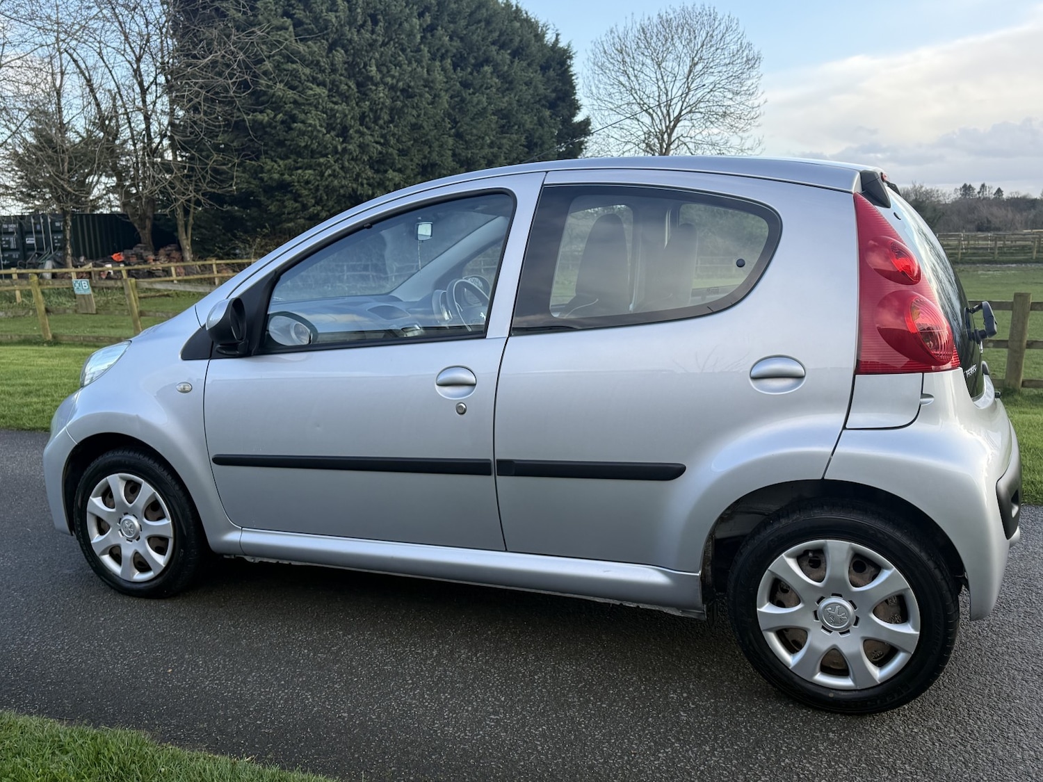 Used Peugeot 107 2011 for sale - 78018440: Photo 18