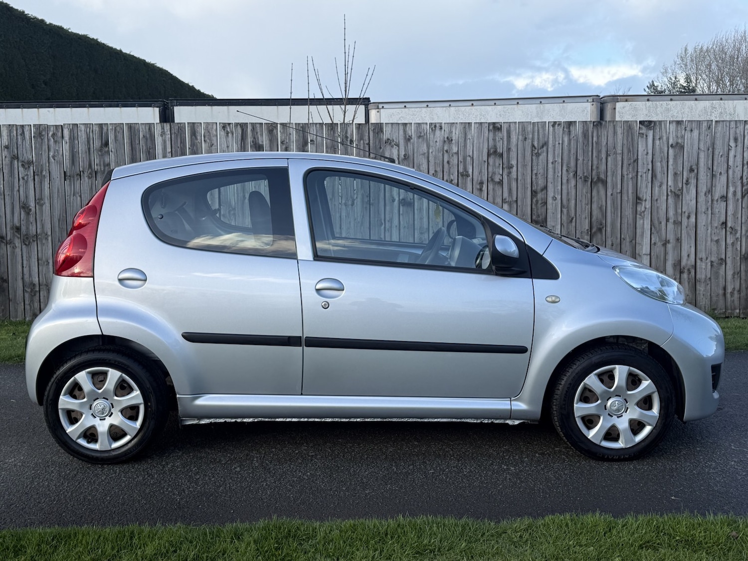 Used Peugeot 107 2011 for sale - 78018440: Photo 8