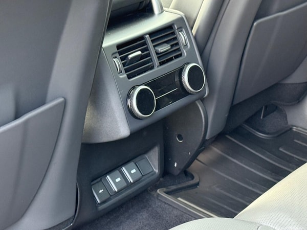Used Land Rover Discovery 2023 for sale - 75539072: Photo 15