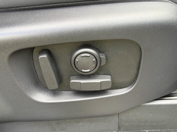 Used Land Rover Discovery 2023 for sale - 75539072: Photo 41
