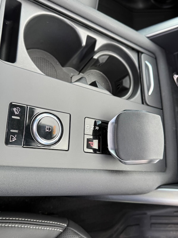 Used Land Rover Discovery 2023 for sale - 75539072: Photo 64