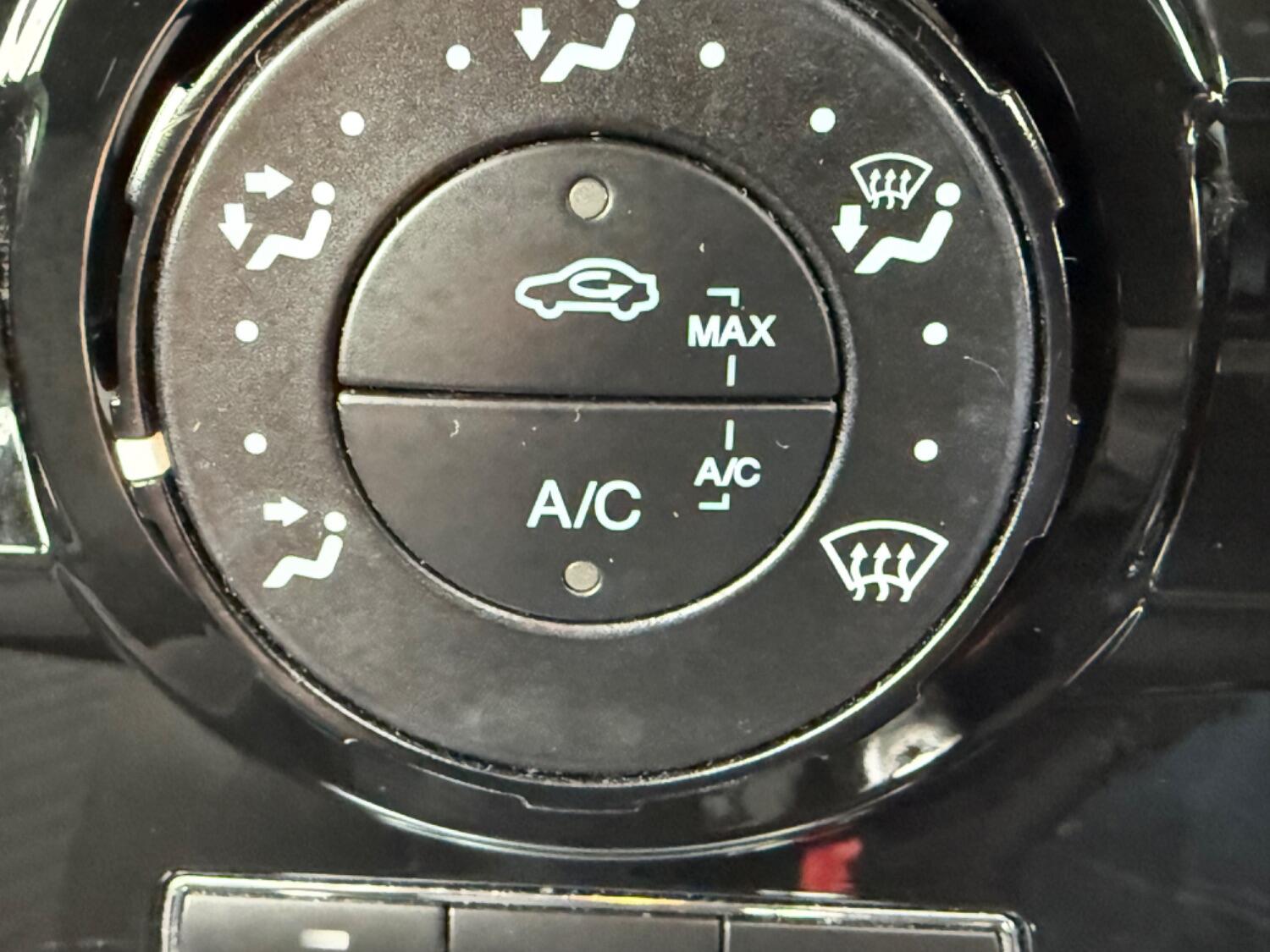 Used Ford Fiesta 2015 for sale - 76299064: Photo 14