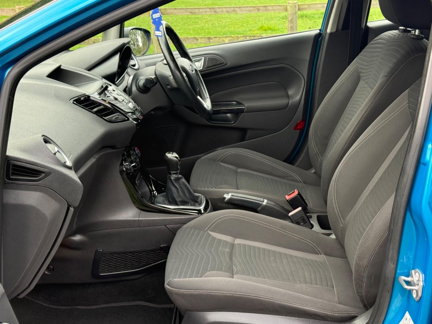 Used Ford Fiesta 2015 for sale - 76299064: Photo 3