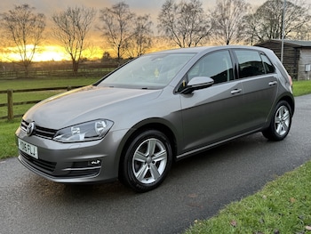Used Volkswagen Golf 2016 for sale - 76821584: Photo