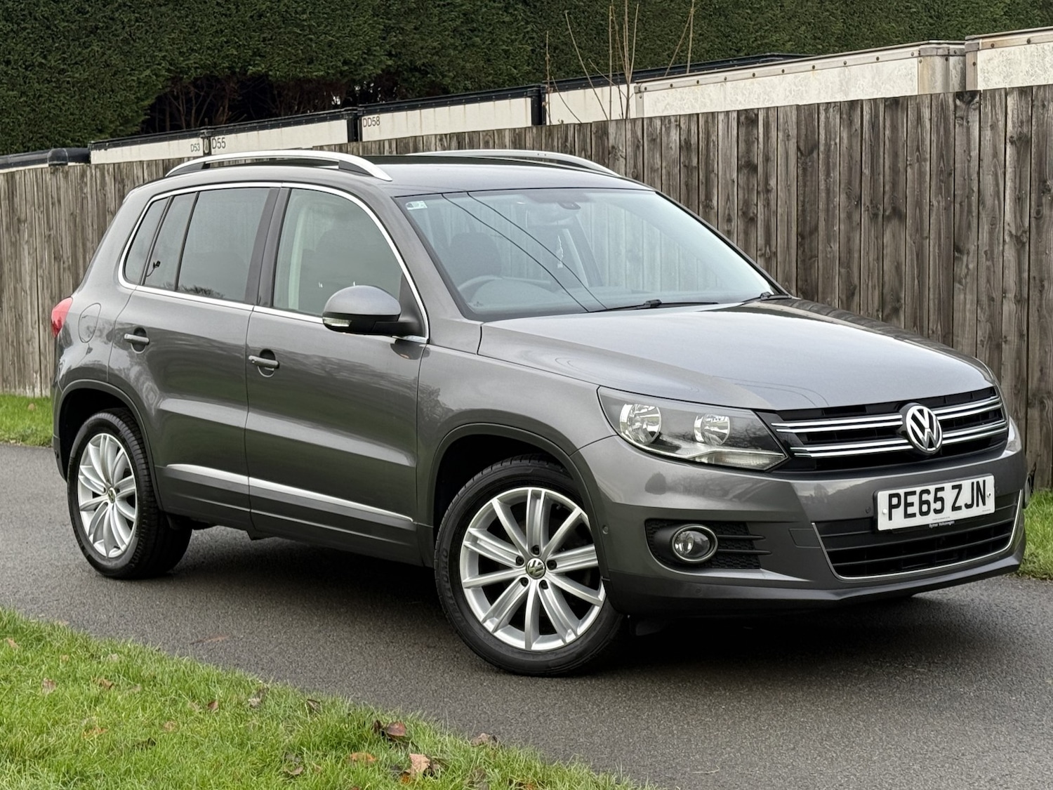 Used Volkswagen Tiguan 2015 for sale - 76859134: Photo 1