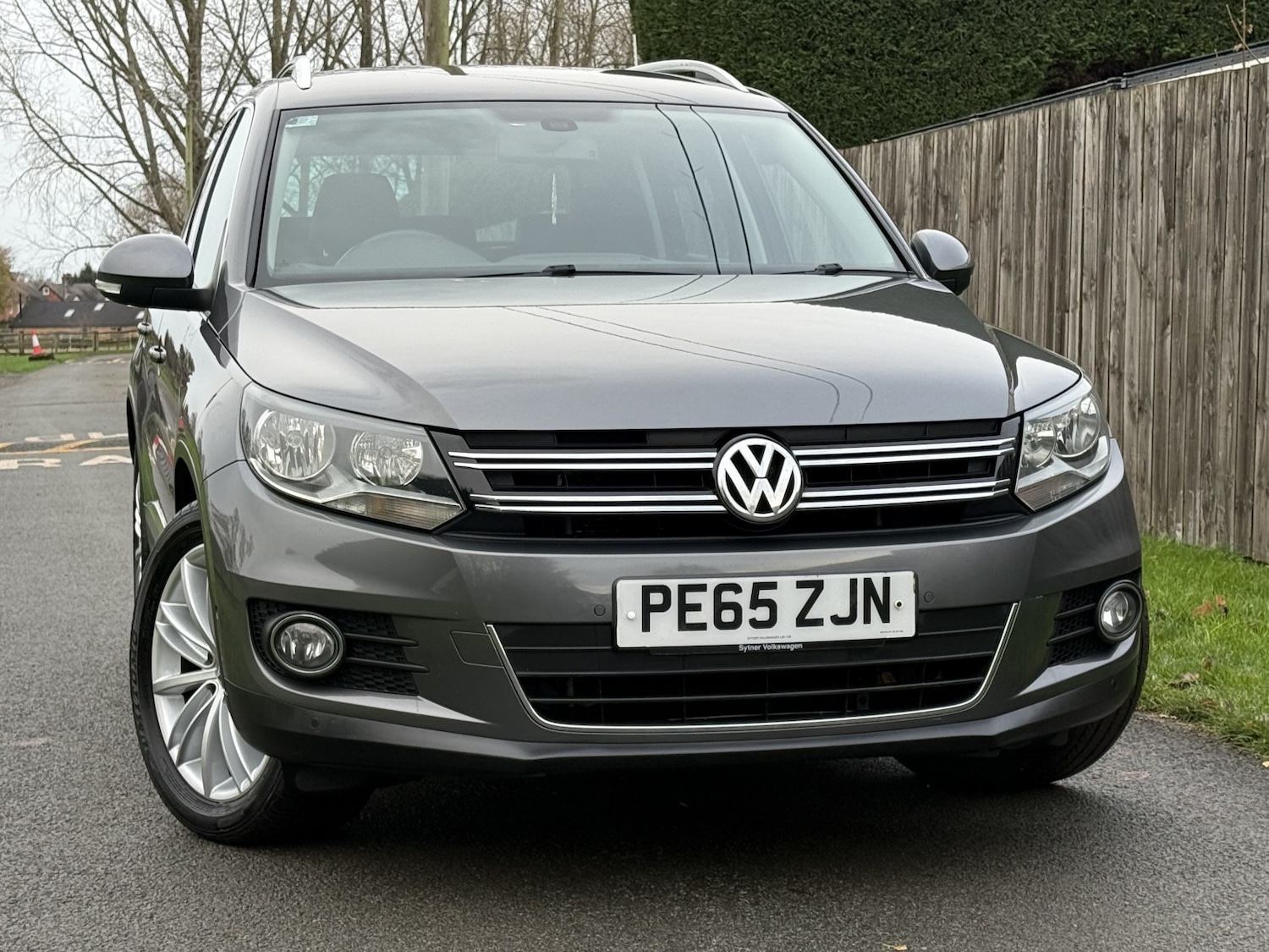 Used Volkswagen Tiguan 2015 for sale - 76859134: Photo 2