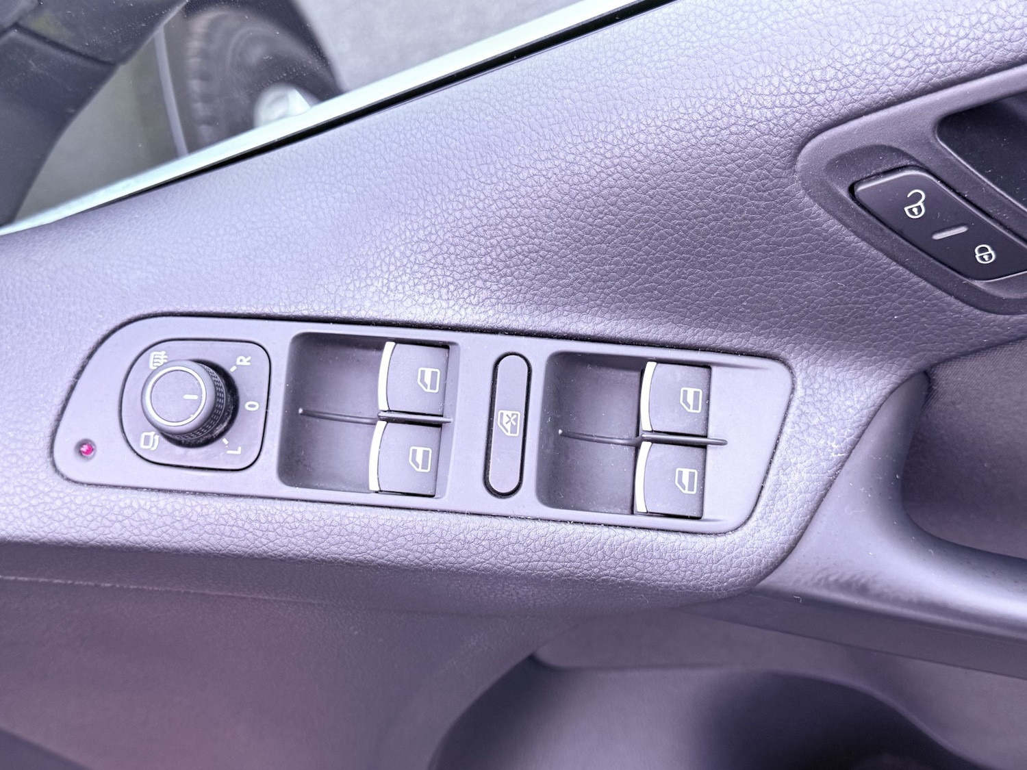 Used Volkswagen Tiguan 2015 for sale - 76859134: Photo 45