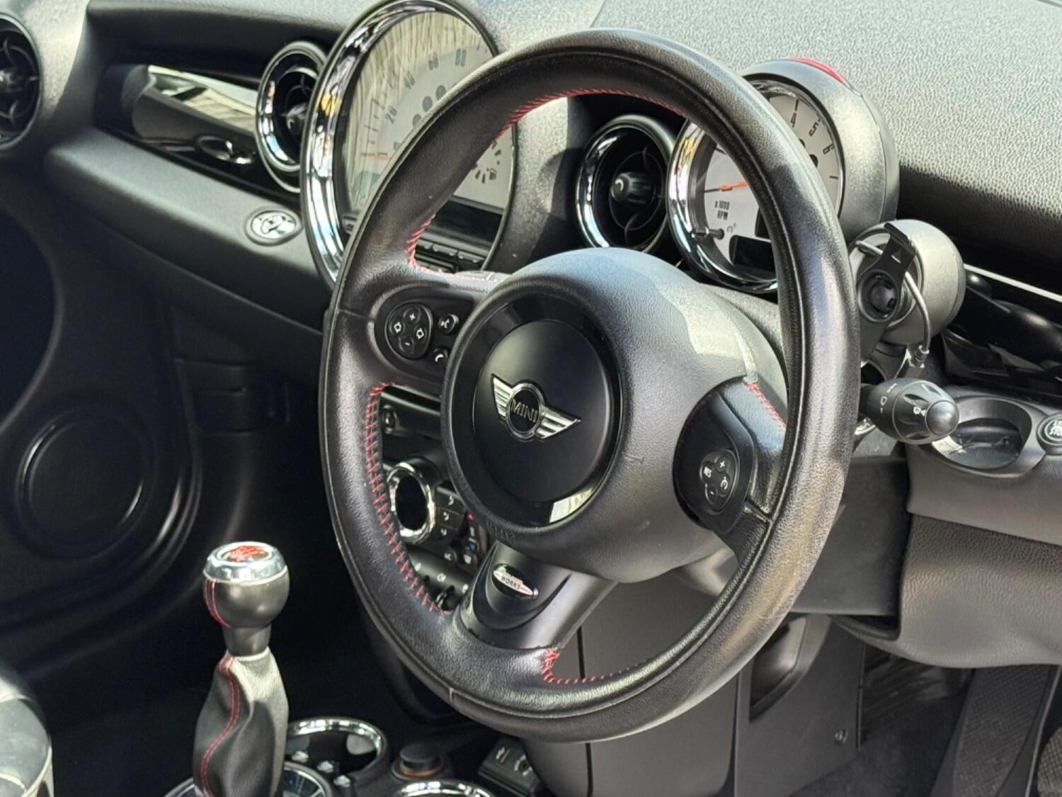 Used MINI Roadster 2012 for sale - 77080741: Photo 12