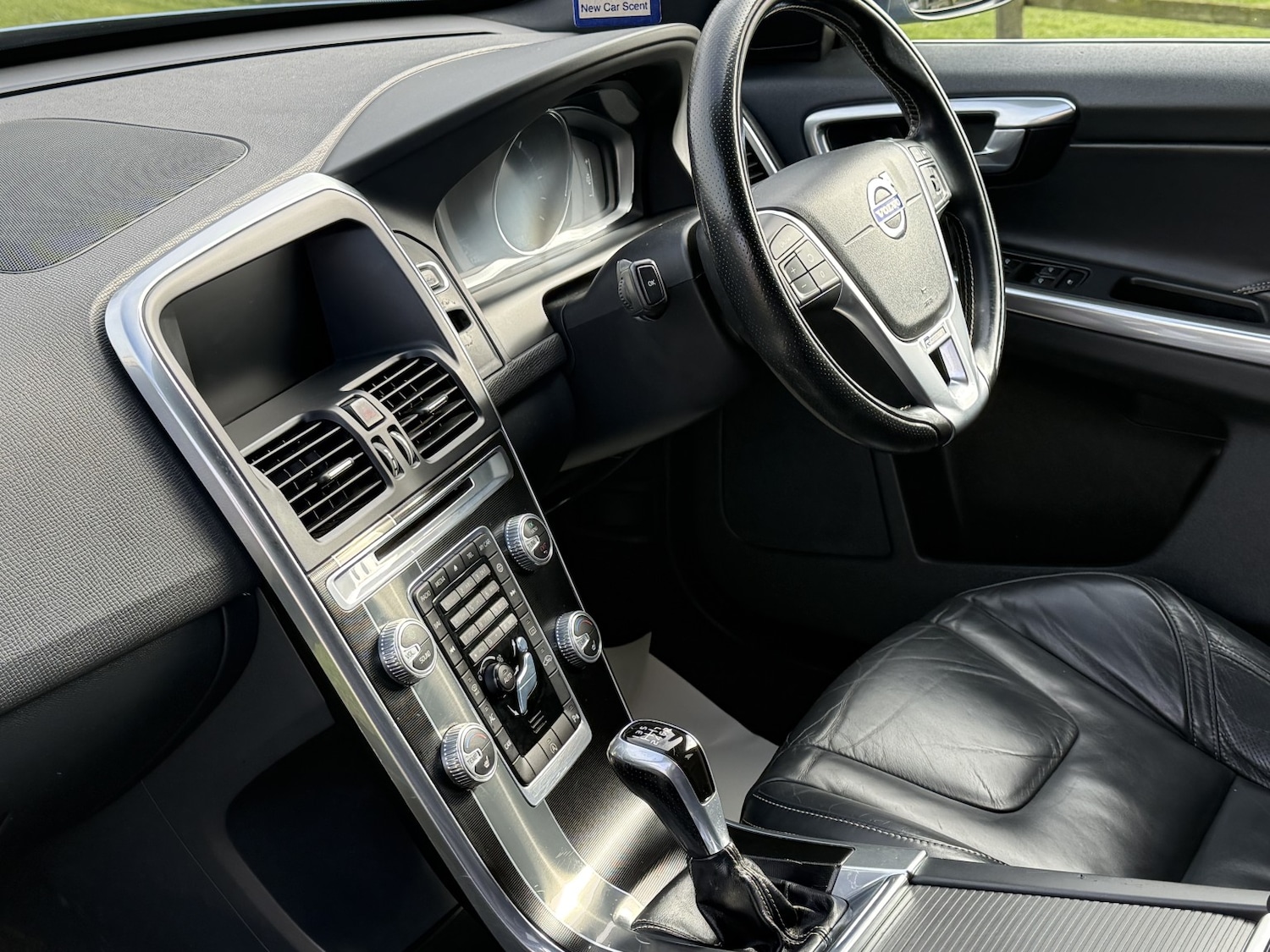 Used Volvo XC60 2015 for sale - 78077844: Photo 11