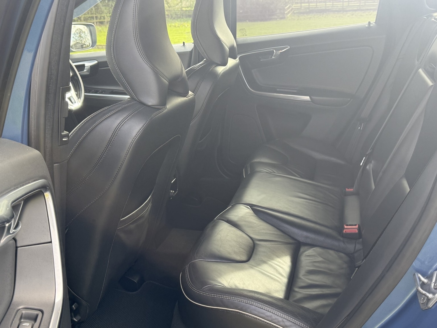 Used Volvo XC60 2015 for sale - 78077844: Photo 29