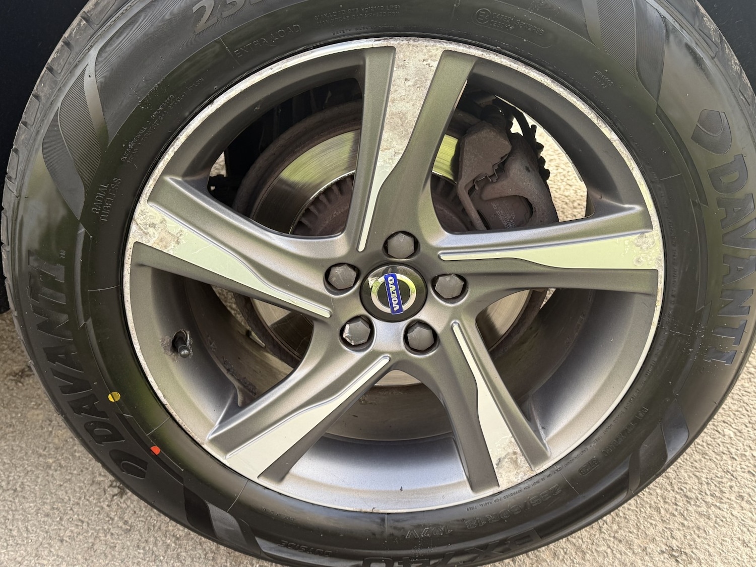 Used Volvo XC60 2015 for sale - 78077844: Photo 32