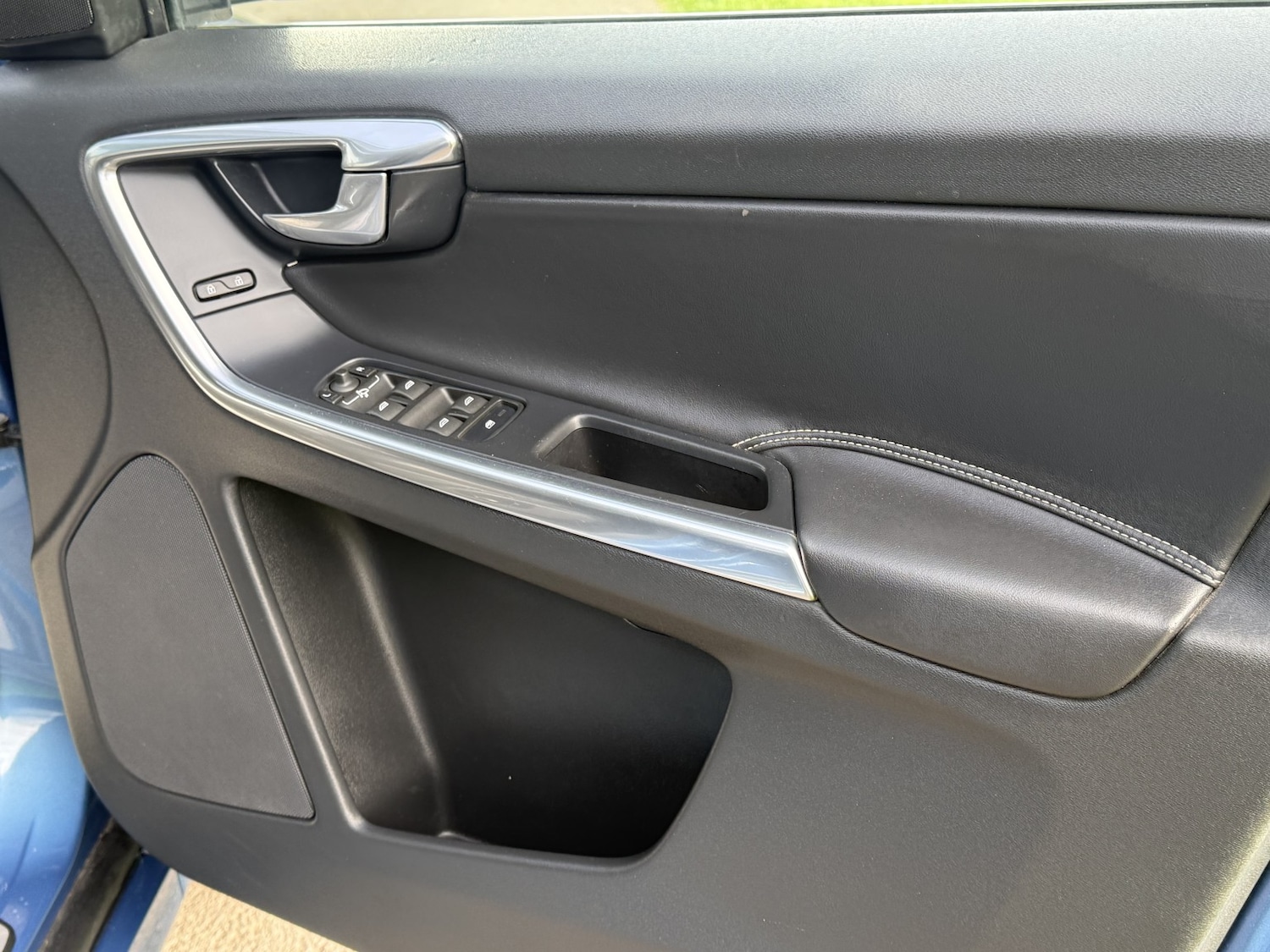 Used Volvo XC60 2015 for sale - 78077844: Photo 38