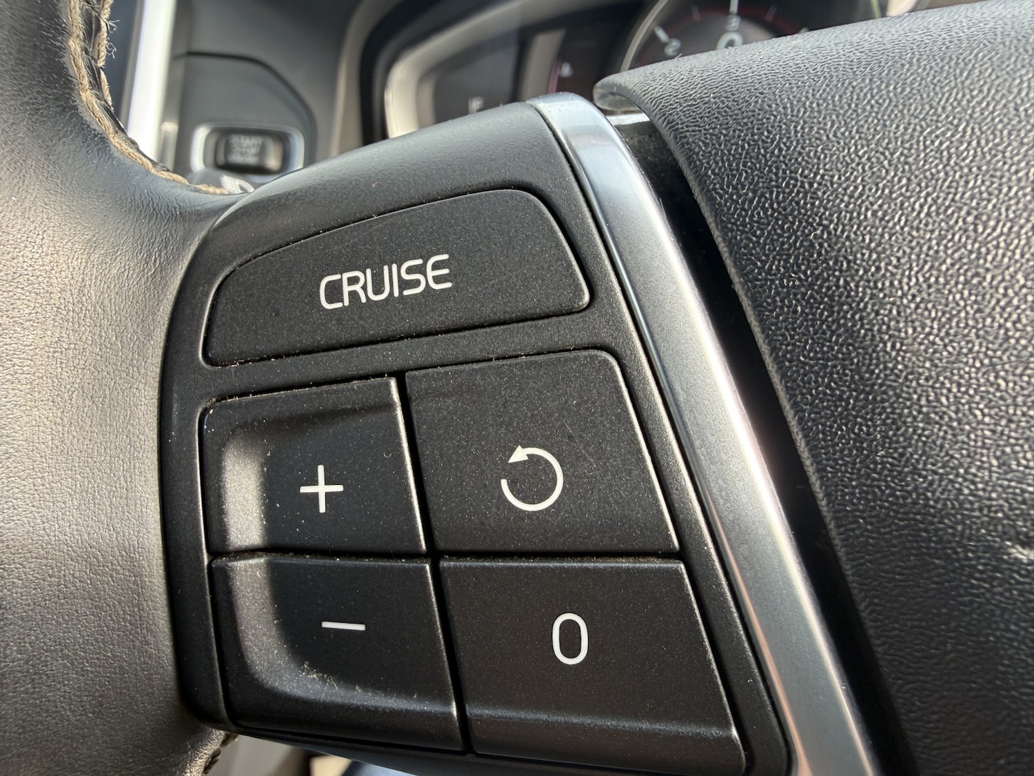 Used Volvo XC60 2015 for sale - 78077844: Photo 43