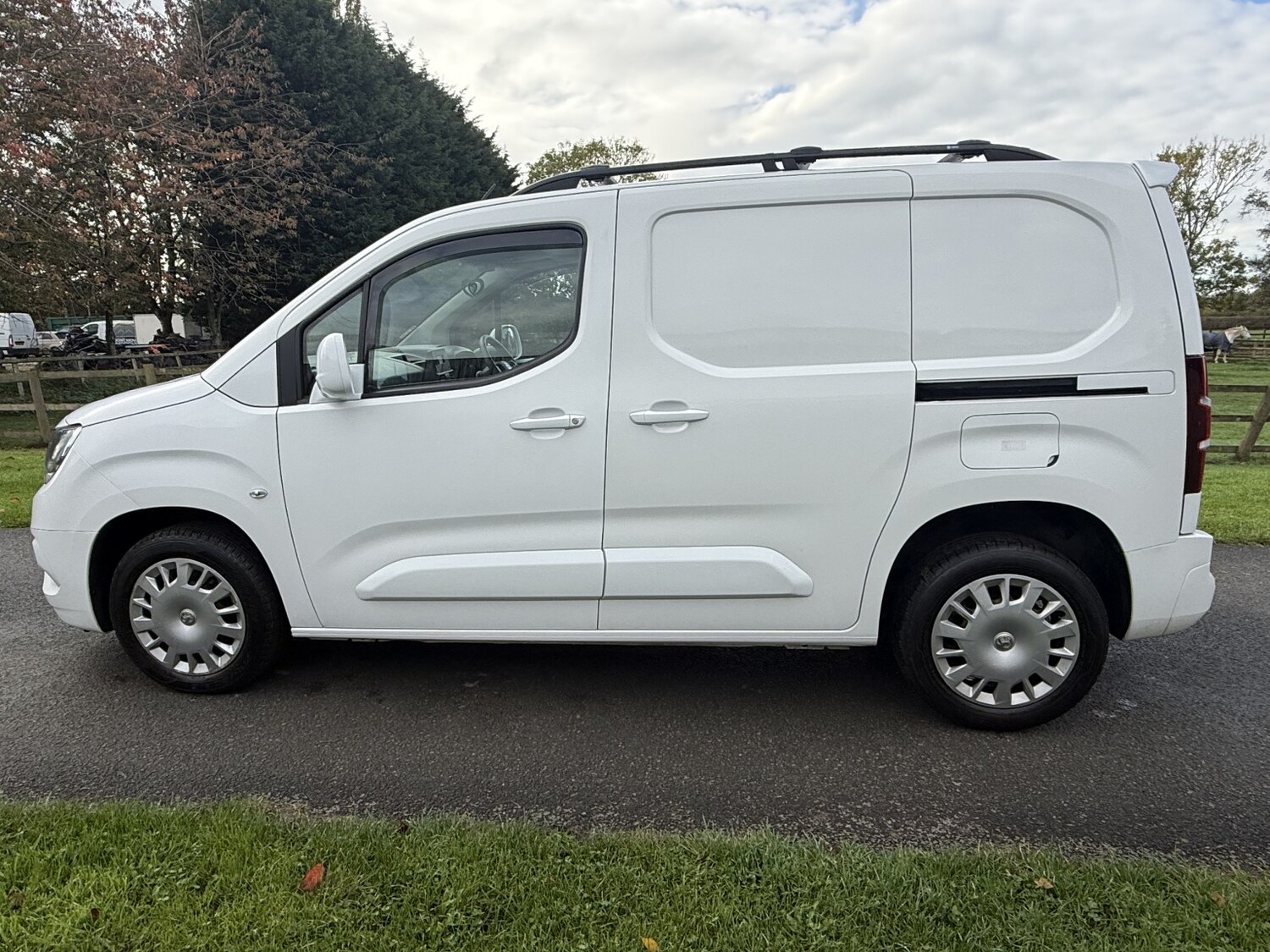 Used Vauxhall Combo 2020 for sale - 76407508: Photo 7