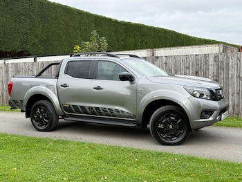 Used Nissan Navara 2020 for sale - 76211798: Photo