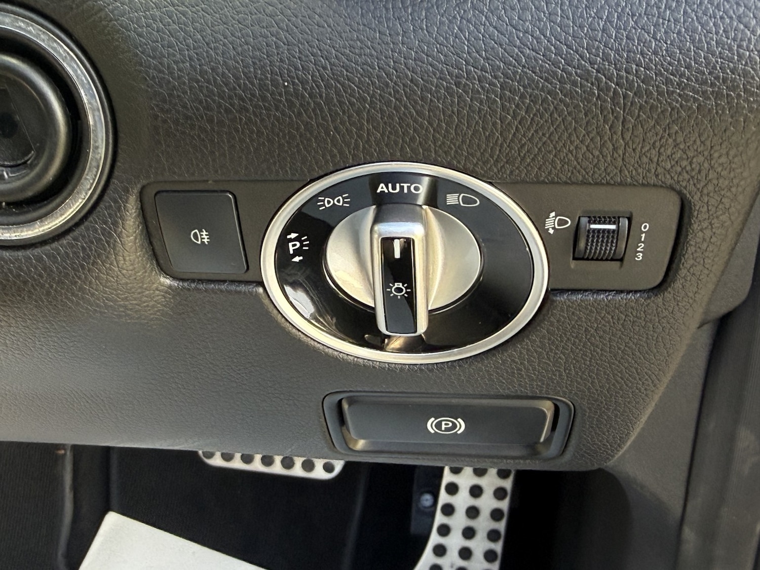 Used Mercedes-Benz SLK 2013 for sale - 77357301: Photo 22