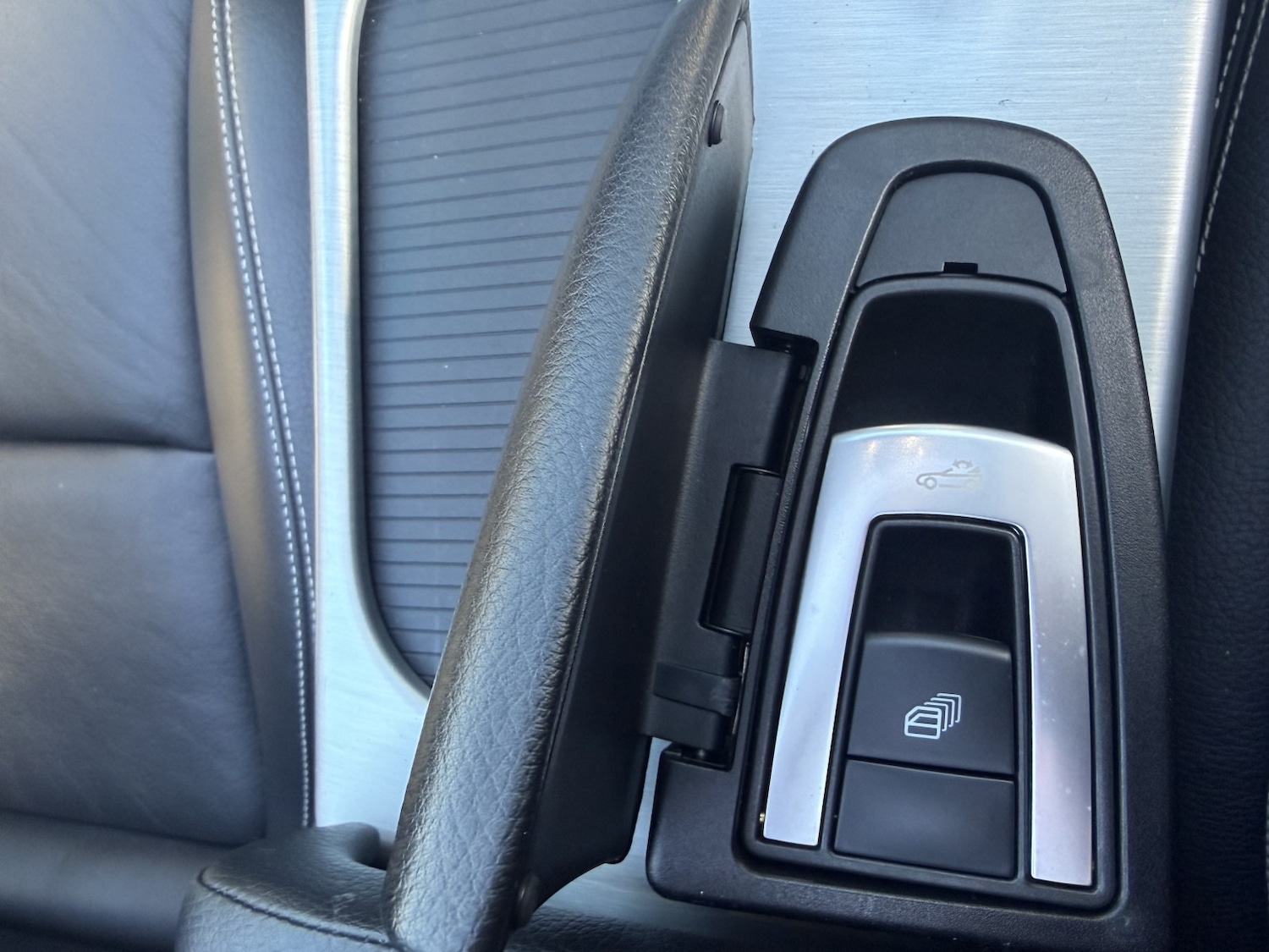 Used Mercedes-Benz SLK 2013 for sale - 77357301: Photo 50