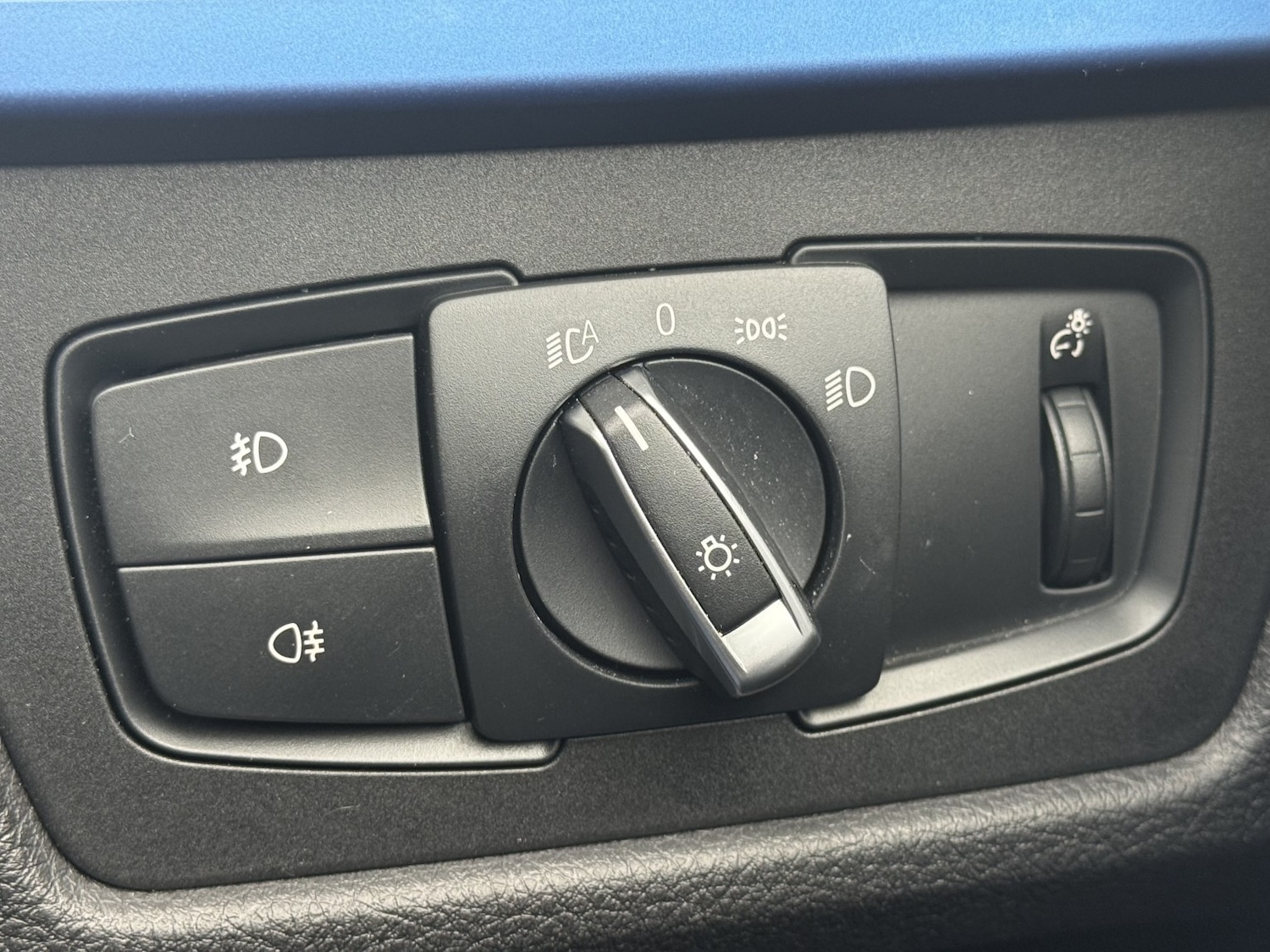 Used BMW 3 Series 2017 for sale - 77632399: Photo 40