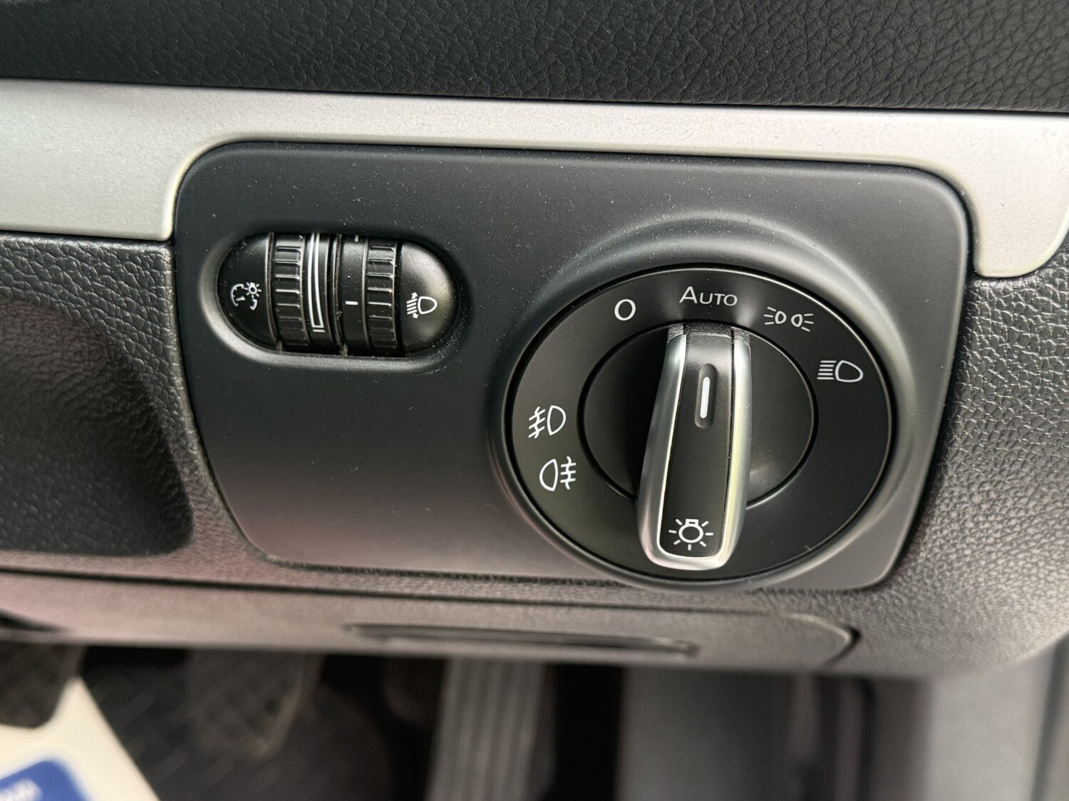 Used Volkswagen Scirocco 2011 for sale - 78112174: Photo 17