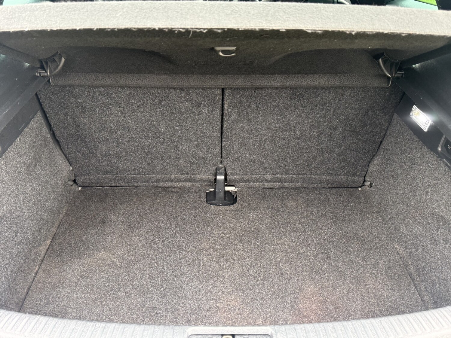 Used Volkswagen Scirocco 2011 for sale - 78112174: Photo 31