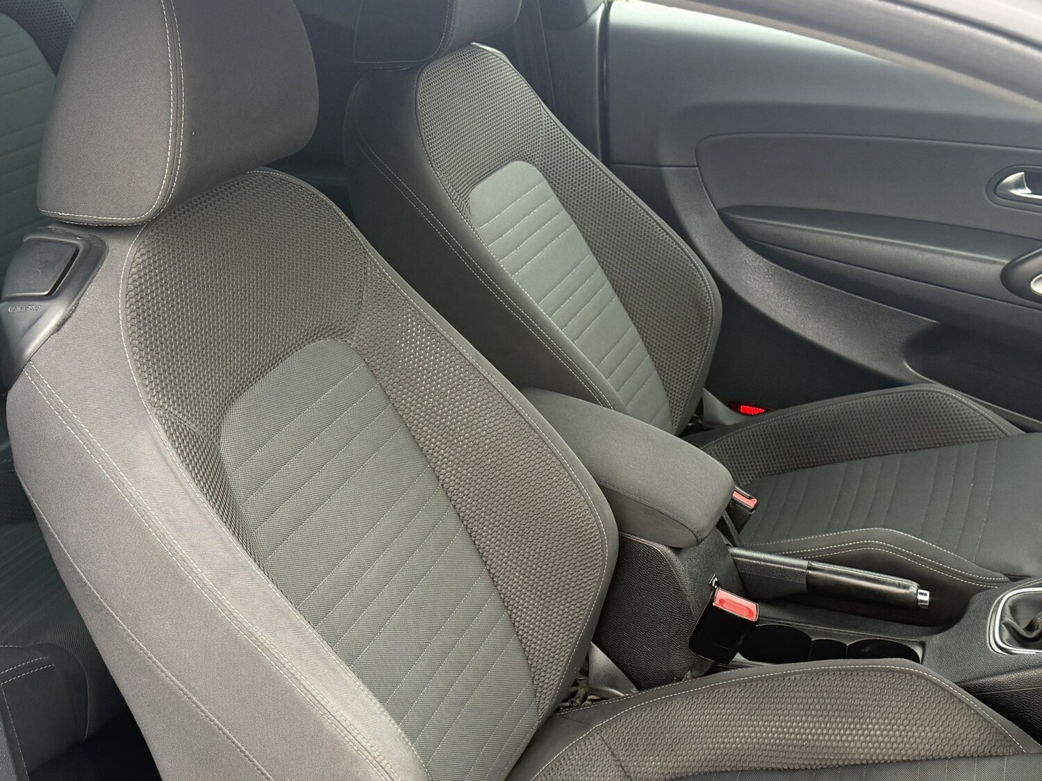 Used Volkswagen Scirocco 2011 for sale - 78112174: Photo 34