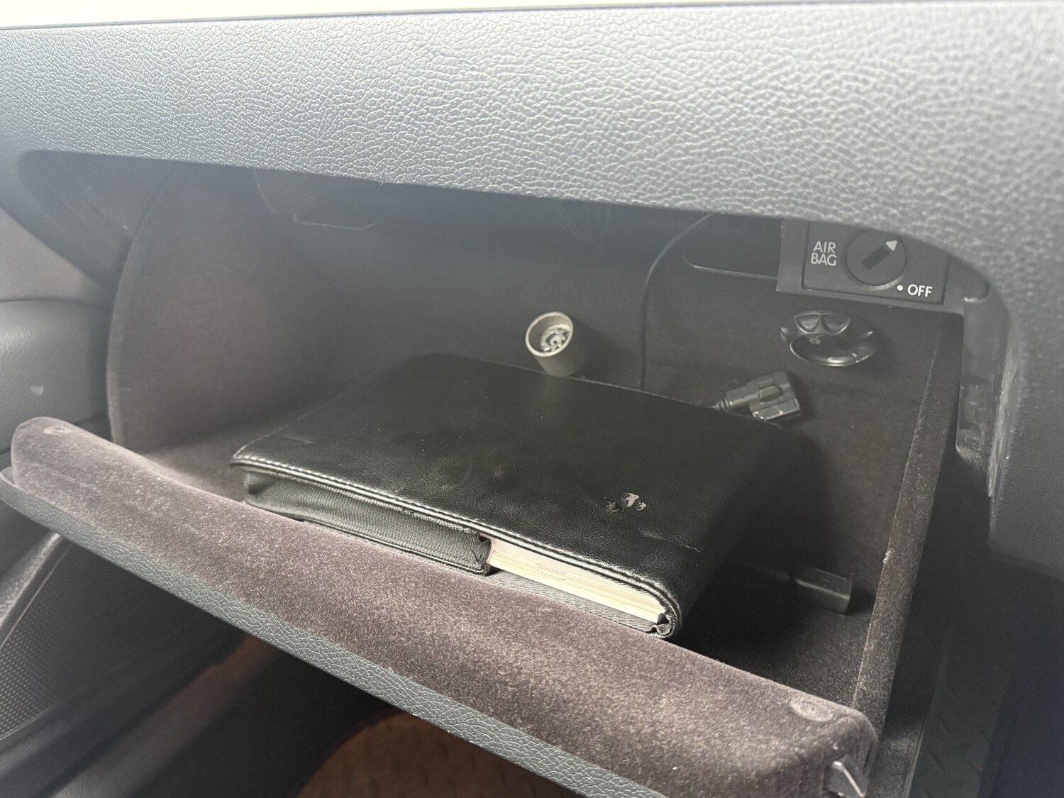 Used Volkswagen Scirocco 2011 for sale - 78112174: Photo 37