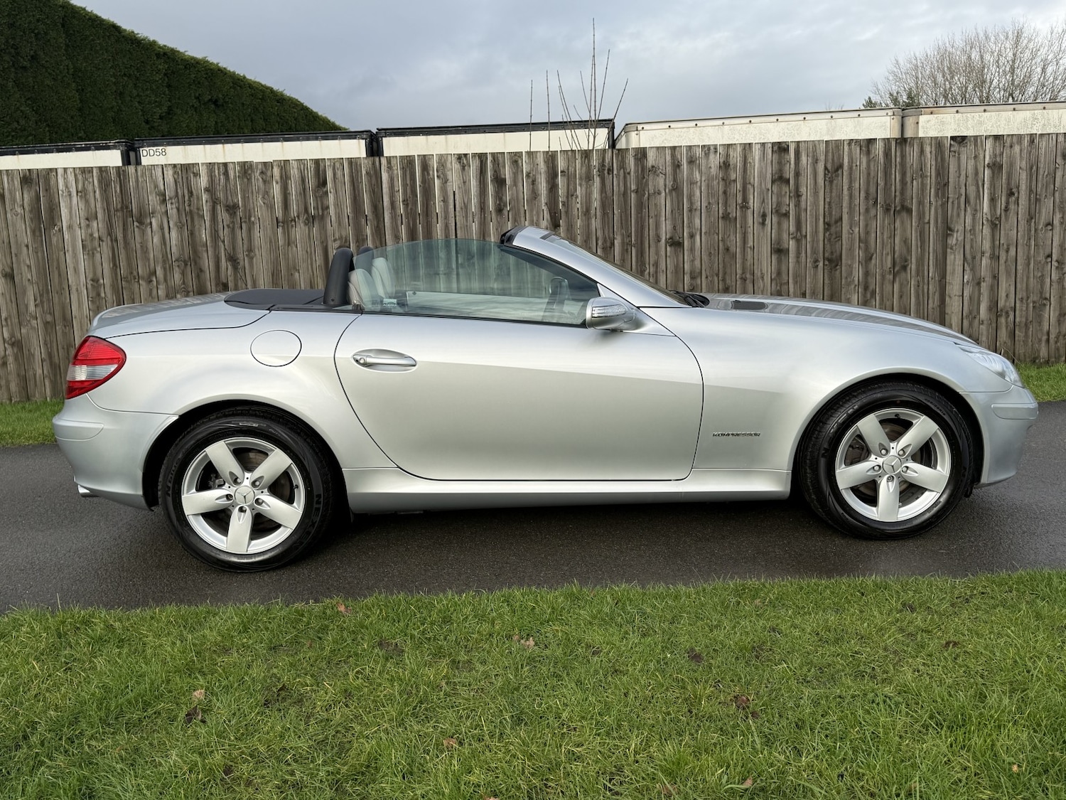Used Mercedes-Benz SLK 2005 for sale - 77522086: Photo 12