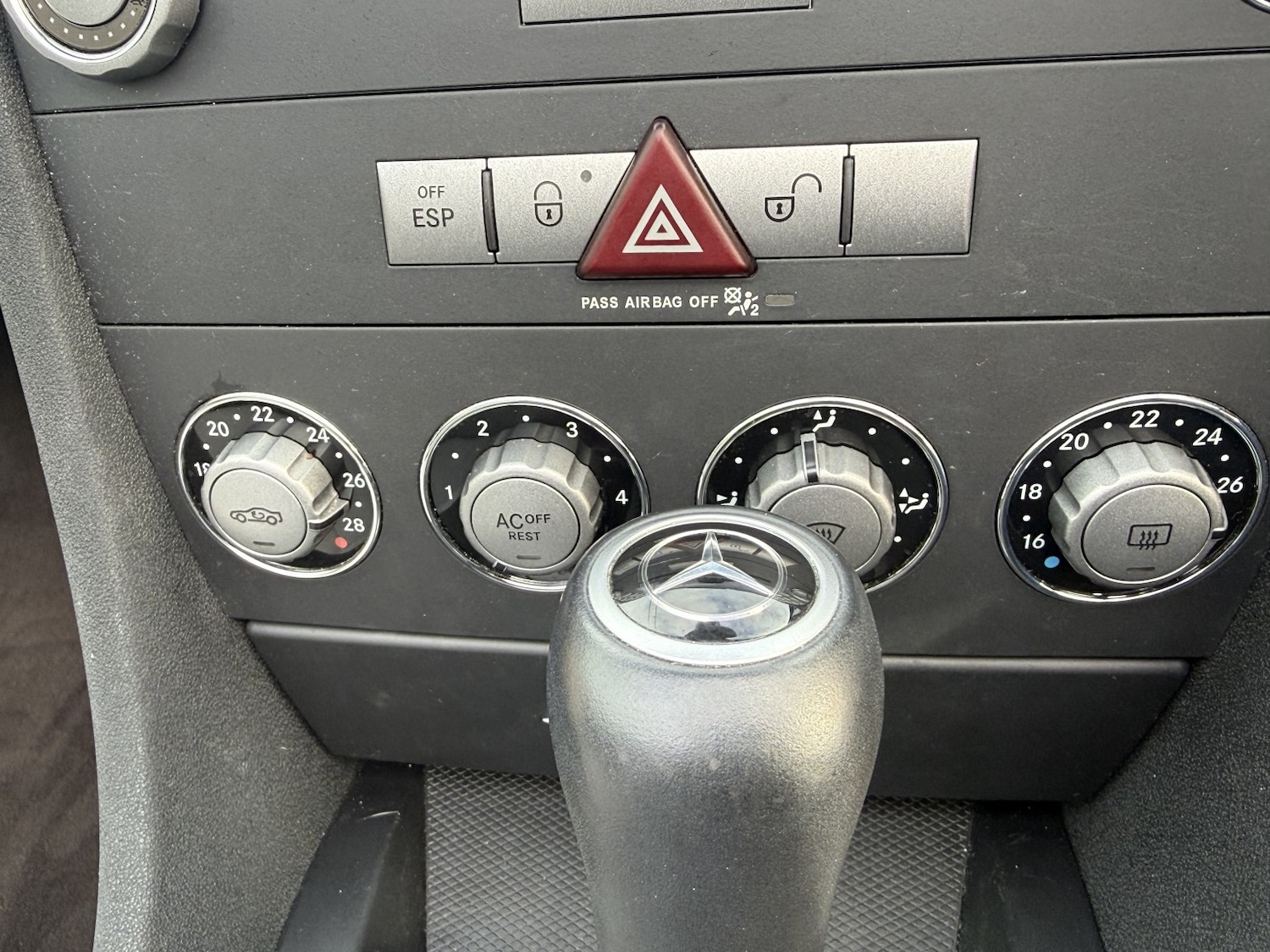 Used Mercedes-Benz SLK 2005 for sale - 77522086: Photo 23