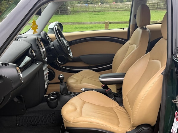Used MINI Hatch 2010 for sale - 76237140: Photo 3