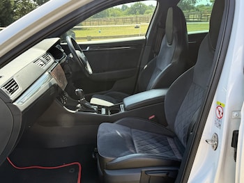 Used Skoda Superb 2018 for sale - 79187701: Photo