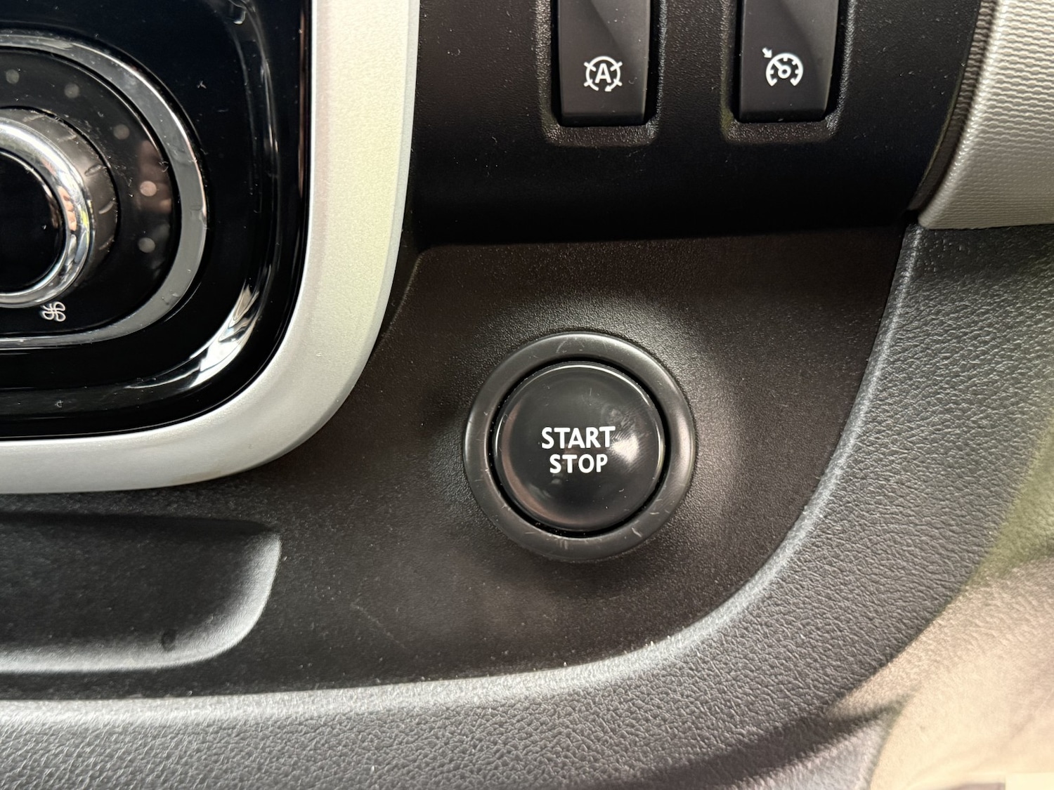 Used Renault Trafic 2015 for sale - 76547939: Photo 38