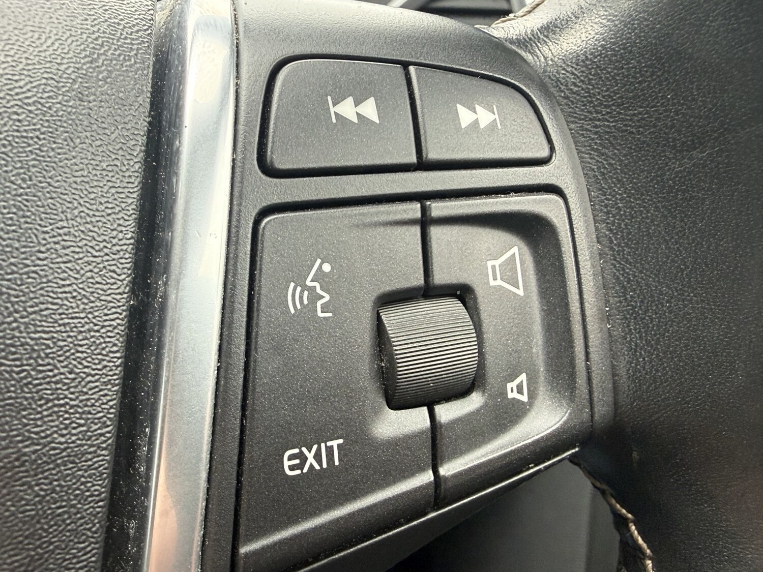 Used Volvo XC60 2016 for sale - 77792825: Photo 41