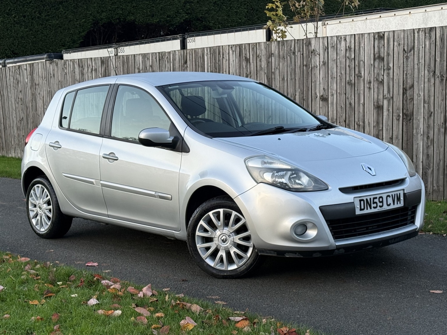 Used Renault Clio 2009 for sale - 76699231: Photo 1