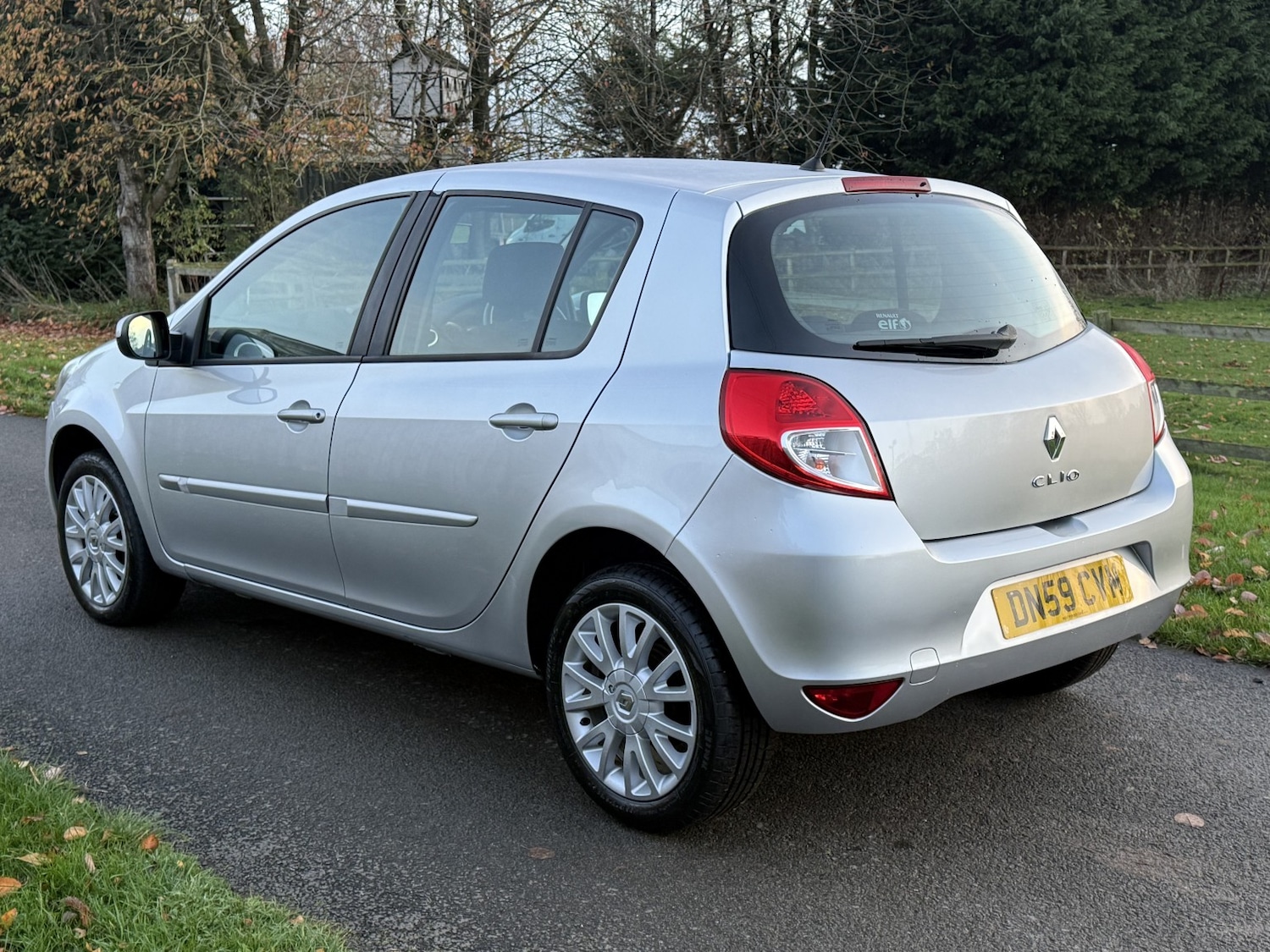 Used Renault Clio 2009 for sale - 76699231: Photo 16