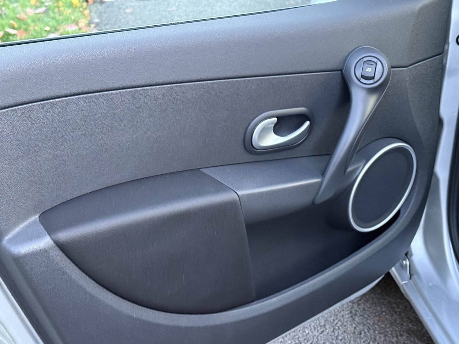 Used Renault Clio 2009 for sale - 76699231: Photo 29