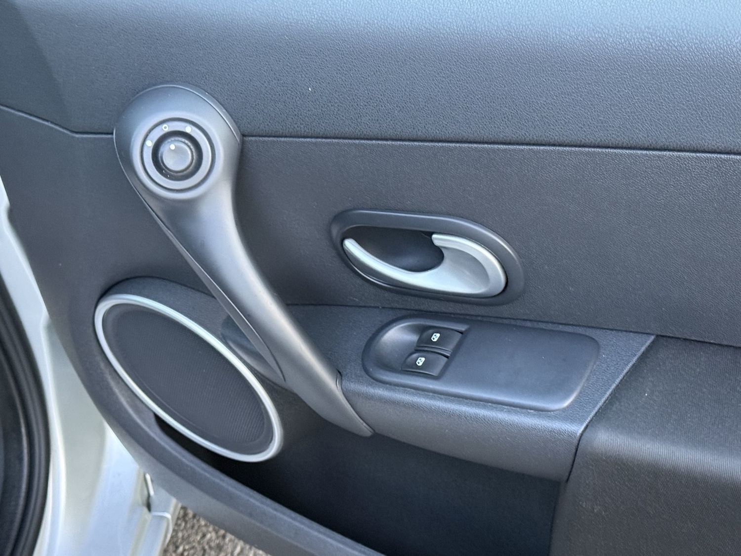 Used Renault Clio 2009 for sale - 76699231: Photo 33