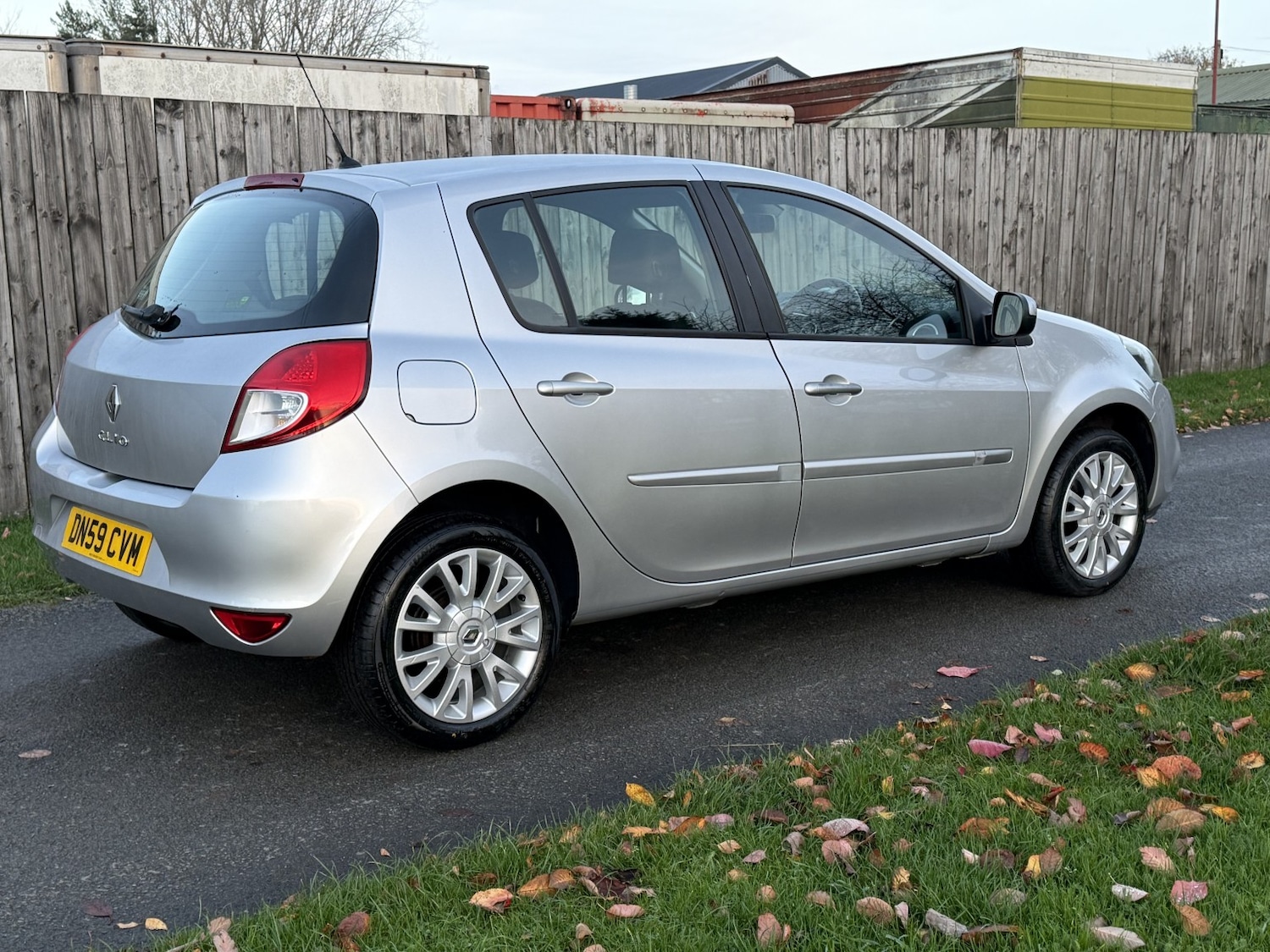 Used Renault Clio 2009 for sale - 76699231: Photo 8