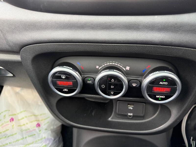 Used Fiat 500L 2014 for sale - 76685858: Photo 16