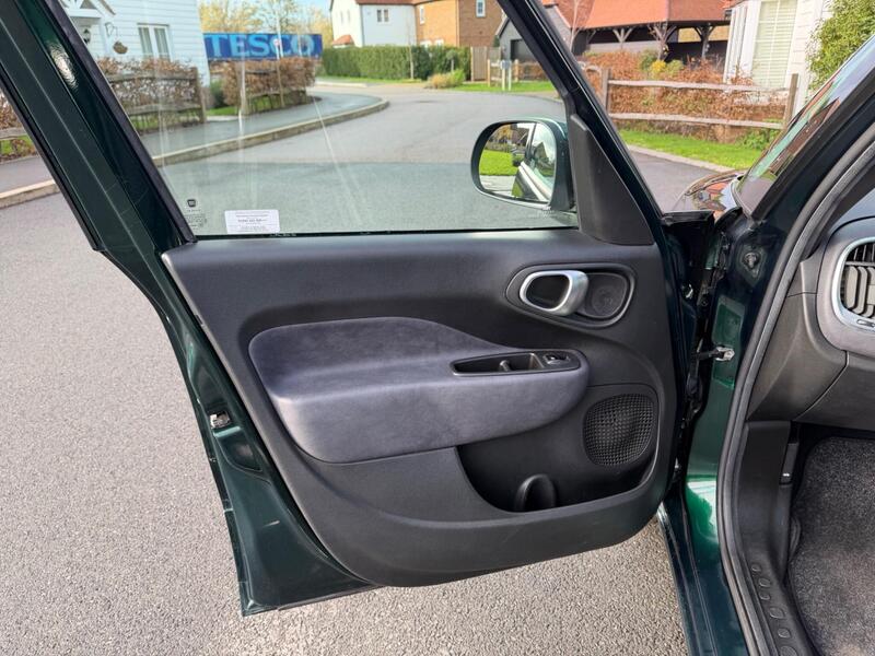 Used Fiat 500L 2014 for sale - 76685858: Photo 24